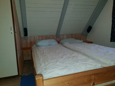 Schlafzimmer oben Doppelbett Grösse 140x200